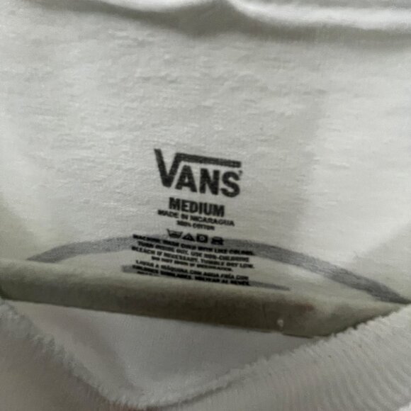 Vans Tshirt back impresion Kats New With Tags - Picture 4 of 5